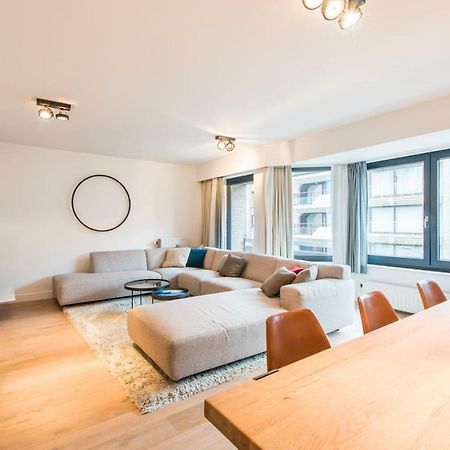 Ruim en modern appartement te Knokke nabij de dijk Buitenkant foto