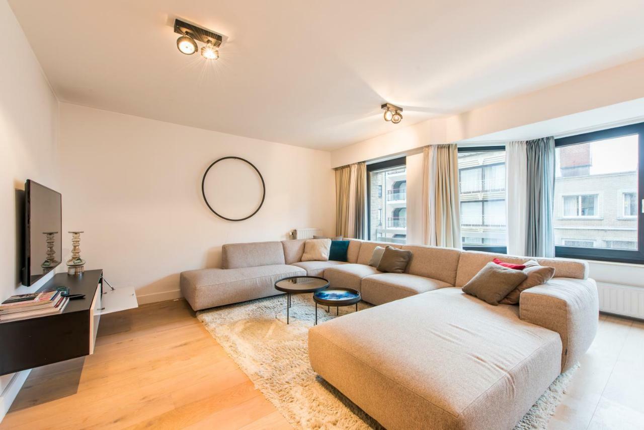 Ruim en modern appartement te Knokke nabij de dijk Buitenkant foto