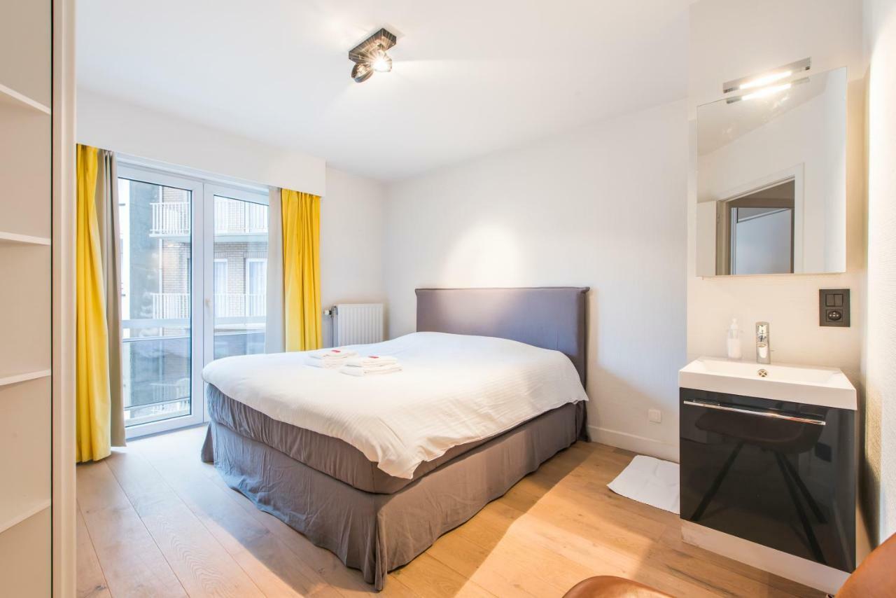 Ruim en modern appartement te Knokke nabij de dijk Buitenkant foto